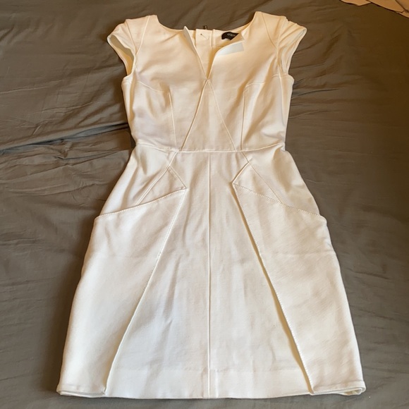 Guess Marciano Size 0; White Rayon/Spandex dress - Picture 1 of 8